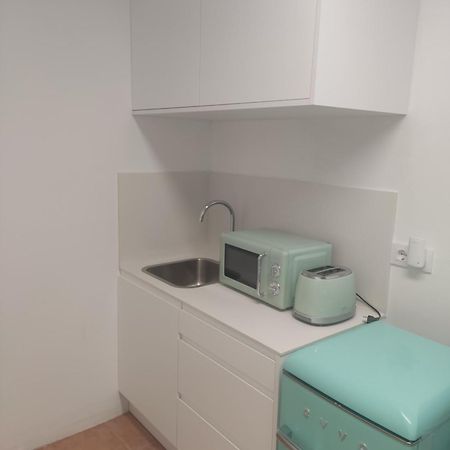 Estudio Bajo La Escalera 雷东德拉 外观 照片